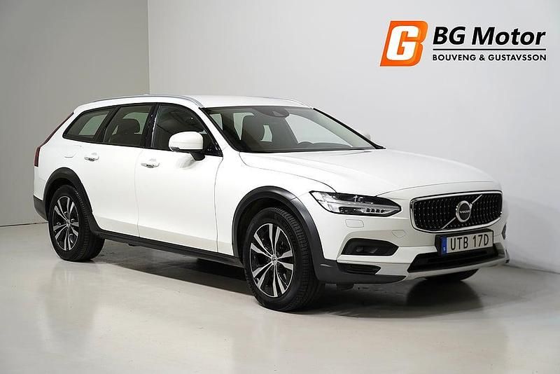 Vit Begagnad 2020 Volvo V90 CC Momentum Kombi | 249 900 kr (Marknadspris) - Bild 1/3