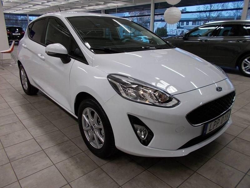 Begagnad Ford Fiesta Trend+ 101 HK (74 kW) 2019 Vit (frozen white) Halvkombi