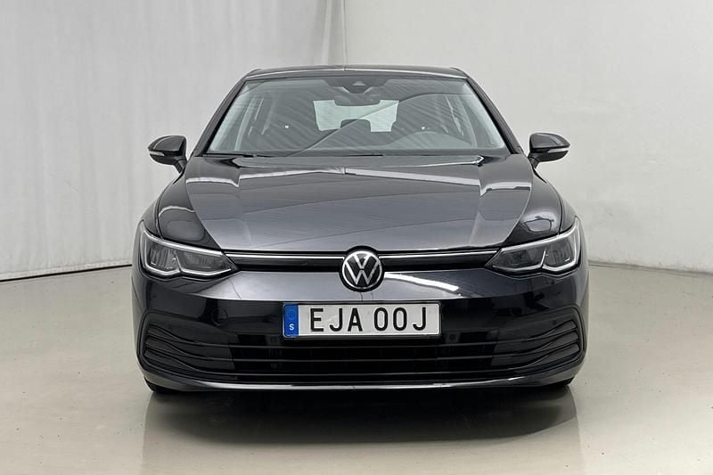 Begagnad VW Golf VIII 110 HK (80 kW) 2023 Svart