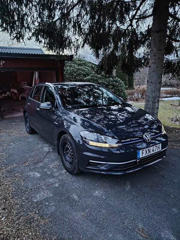 Begagnad VW Golf VII 130 HK (95 kW) 2019
