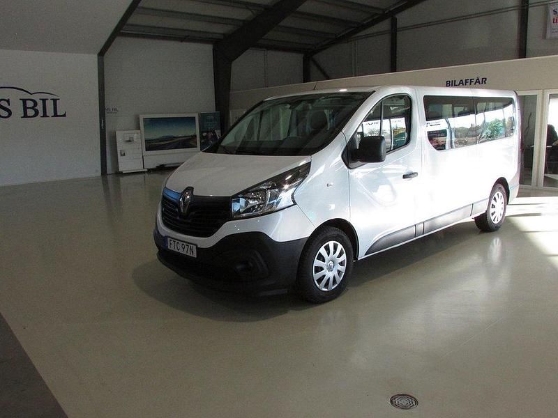Vit Begagnad 2019 Renault Trafic Van | 224 999 kr - Bild 1/4