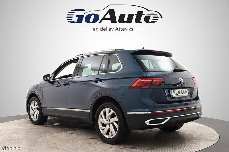Begagnad VW Tiguan Elegance 150 HK (110 kW) 2022 Mörkblå SUV