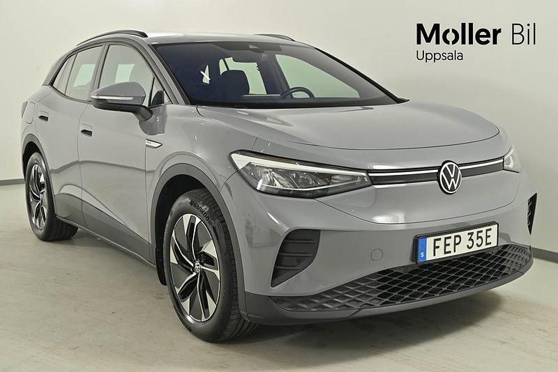 Grå (moonstone grey) Begagnad 2023 VW ID.4 Pro Performance SUV | 329 900 kr - Bild 1/4