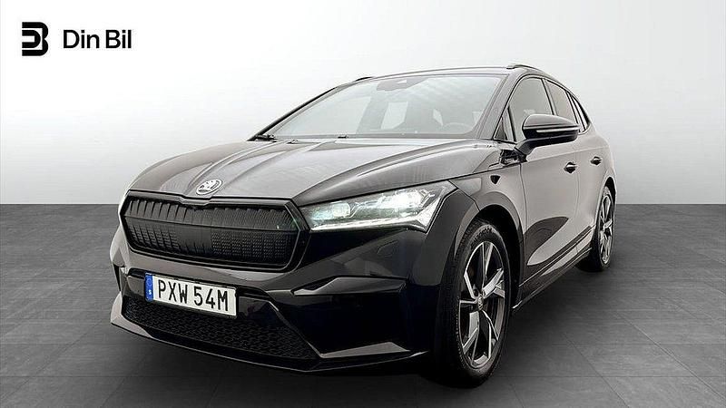 Svart Begagnad 2023 Skoda Enyaq iV SportlinePlus SUV | 369 500 kr (Marknadspris) - Bild 1/4