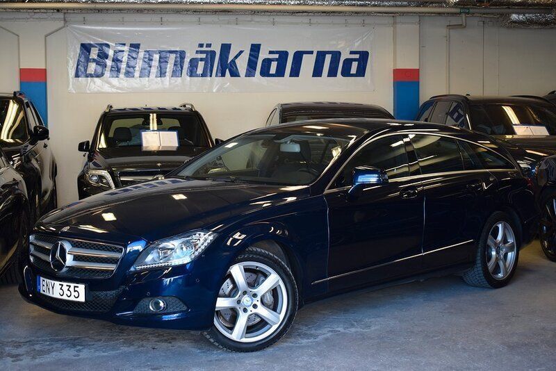 Mörkblå (blå) Begagnad 2013 Mercedes CLS350 Kombi | 237 500 kr (Marknadspris) - Bild 1/4