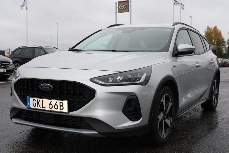 Grå Begagnad 2022 Ford Focus Business Edition Kombi | 284 000 kr (Dyr) - Bild 1/4