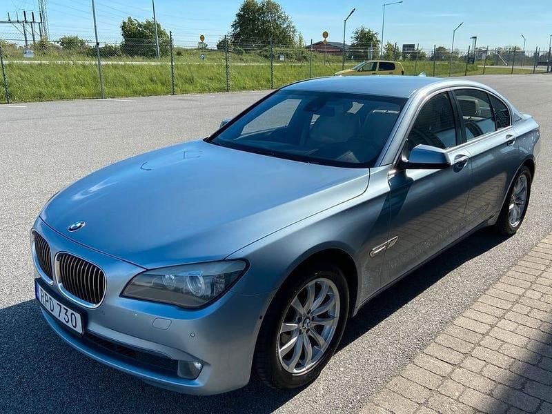 Begagnad BMW ActiveHybrid 7 Comfort Edition 465 HK (342 kW) 2010 Blå Sedan