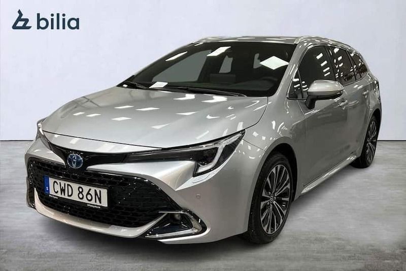 Silver Ny 2024 Toyota Corolla Style Kombi | 384 500 kr (Dyr) - Bild 1/3