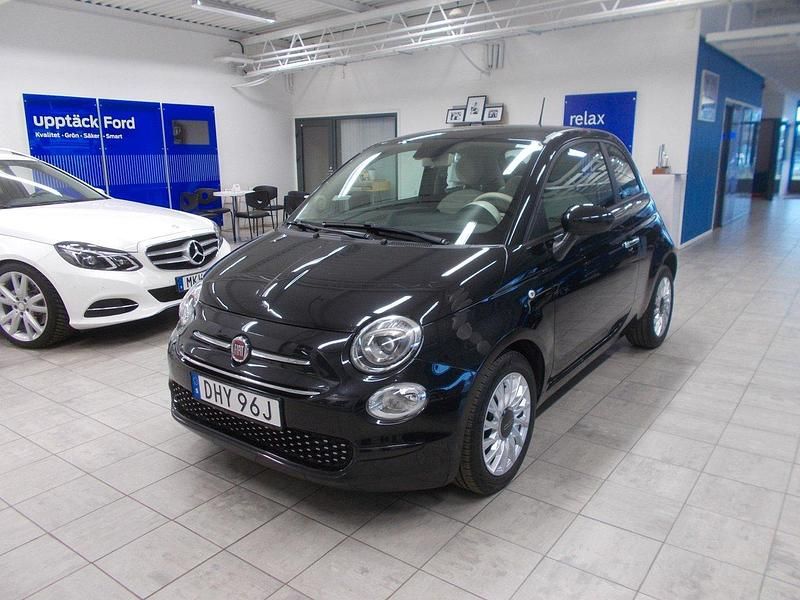 Svart (svart met) Begagnad 2020 Fiat 500 S Halvkombi | 139 400 kr (Lite dyr) - Bild 1/4