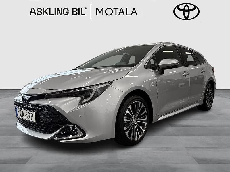 Silver Ny 2024 Toyota Corolla Style Kombi | 349 000 kr (Lite dyr) - Bild 1/3