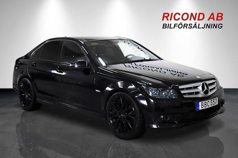 Svart Begagnad 2009 Mercedes C200 AMG Sedan | 99 900 kr (Lite dyr) - Bild 1/4