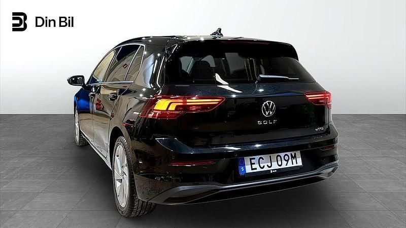 Begagnad VW Golf VIII Edition 150 HK (110 kW) 2025 Grenadilla black metallic Halvkombi