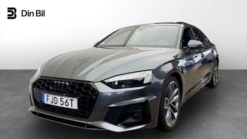 Grå (daytonagrå pärleffekt) Begagnad 2023 Audi A5 Sportback S-Line Halvkombi | 399 000 kr - Bild 1/4