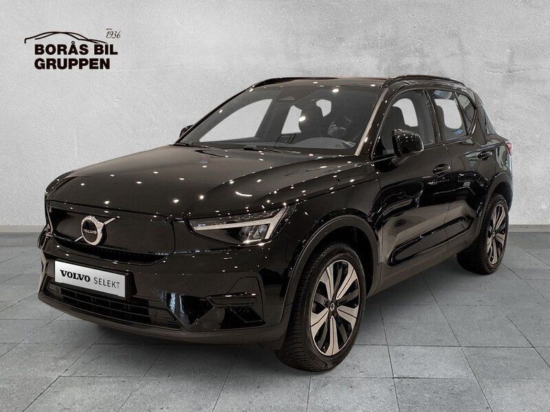 Svart Begagnad 2023 Volvo XC40 Core SUV | 379 000 kr - Bild 1/4