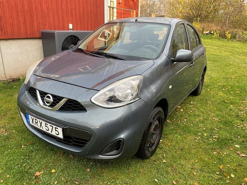 Grå Begagnad 2015 Nissan Micra Halvkombi | 69 000 kr (Marknadspris) - Bild 1/4