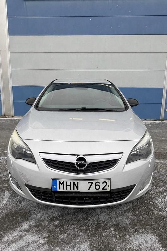 Begagnad 2012 Opel Astra | 42 500 kr (Marknadspris) - Bild 1/4