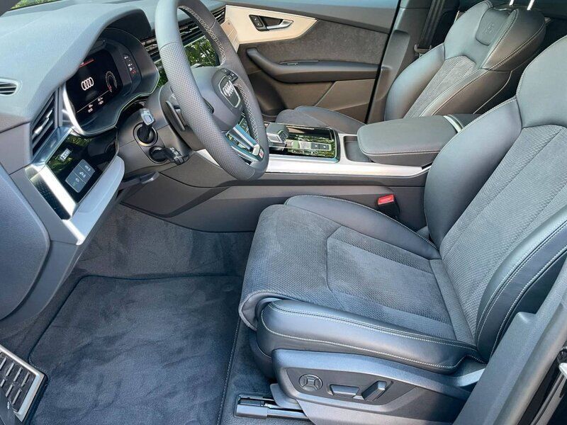 Begagnad Audi Q8 S-Line 286 HK (210 kW) 2021 Svart SUV