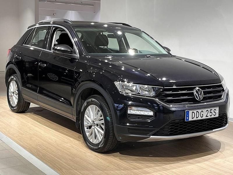 Svart Begagnad 2021 VW T-Roc SUV | 209 000 kr (Marknadspris) - Bild 1/3