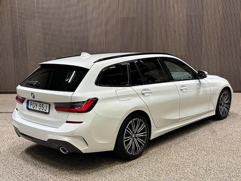 Begagnad BMW 320 M Sport 190 HK (139 kW) 2020 Vit Kombi