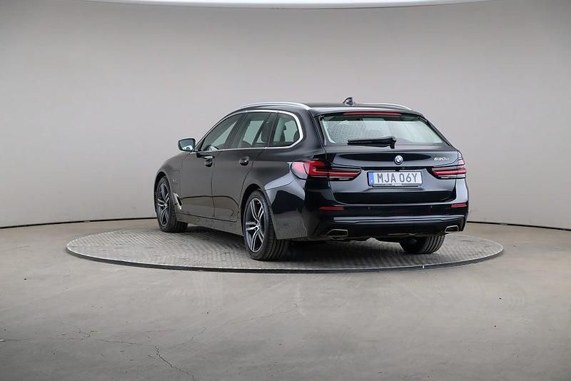 Begagnad BMW 530e 184 HK (135 kW) 2022 Svart Kombi
