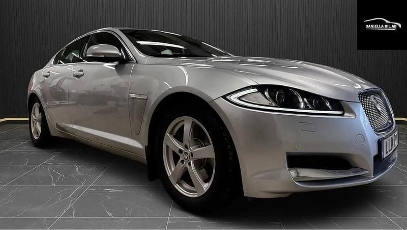 Begagnad Jaguar XF 200 HK (147 kW) 2014 Grå Sedan