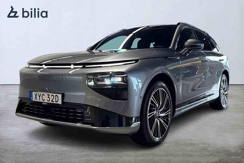 Grå Begagnad 2025 XPENG G9 SUV | 794 000 kr (Marknadspris) - Bild 1/1