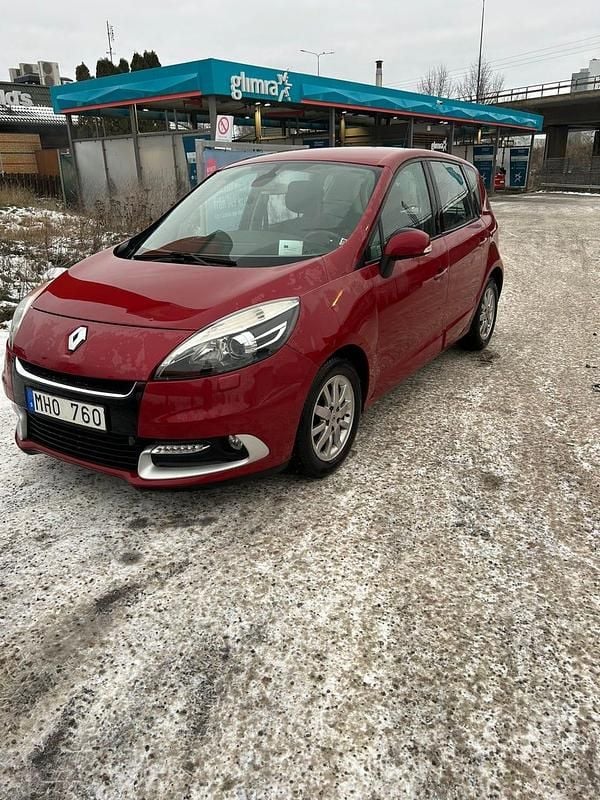 Begagnad 2012 Renault Scénic Minibuss | 46 000 kr (Marknadspris) - Bild 1/4