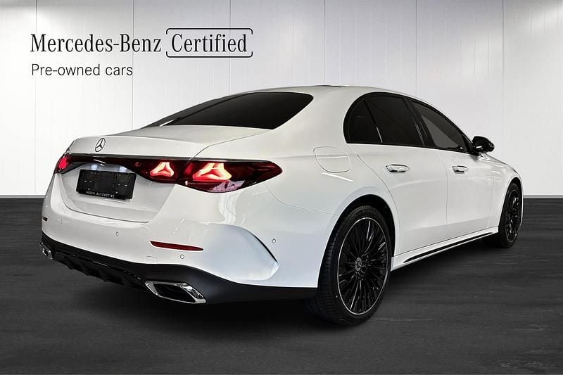 Begagnad Mercedes E300 Premium 330 HK (242 kW) 2025 Vit Sedan