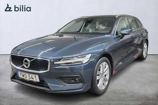 Mörkblå Begagnad 2018 Volvo V60 Momentum Kombi | 259 900 kr (Lite dyr) - Bild 1/3