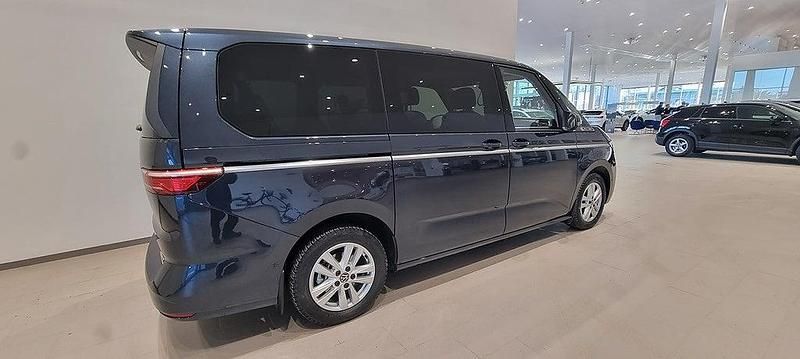 Begagnad VW Multivan 2024 Blå Van