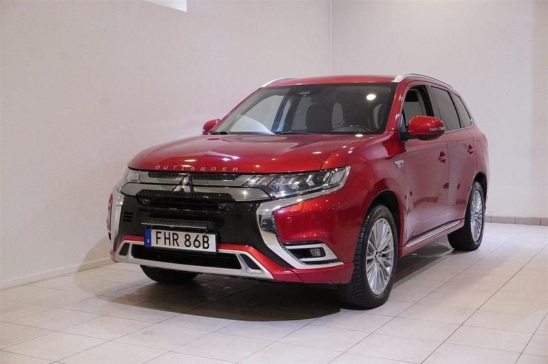 Röd Begagnad 2019 Mitsubishi Outlander P-HEV Comfort Edition SUV | 219 900 kr (Lite dyr) - Bild 1/4