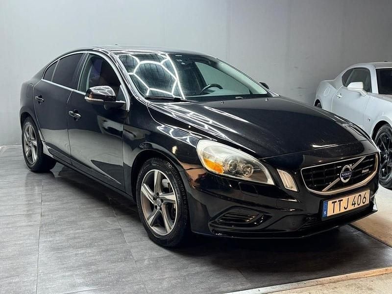 Begagnad Volvo S60 257 HK (189 kW) 2013 Svart Sedan