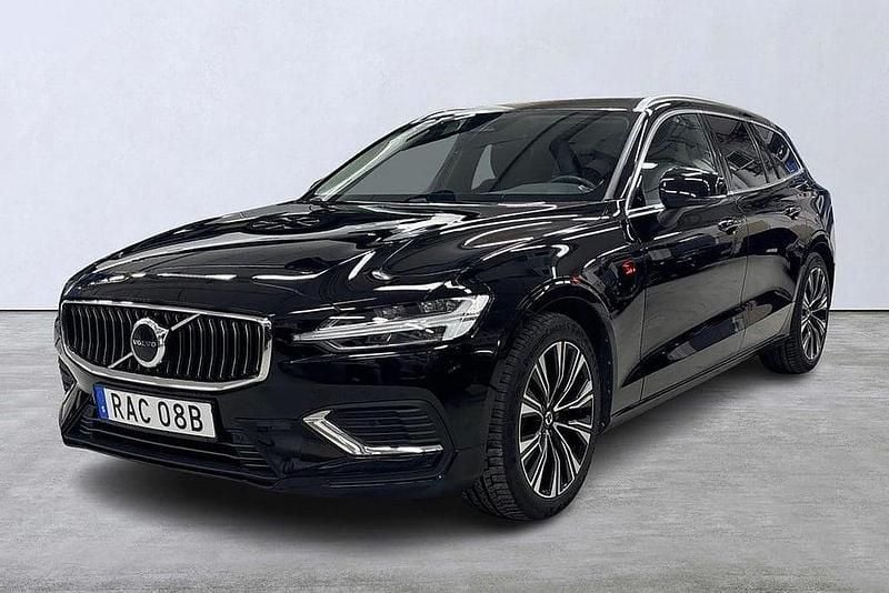 Svart Begagnad 2022 Volvo V60 Core Kombi | 399 900 kr (Lite dyr) - Bild 1/4