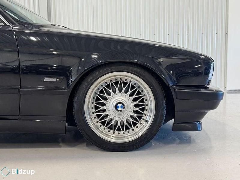 Begagnad BMW 540 286 HK (210 kW) 1993 Ljusgrå Sedan