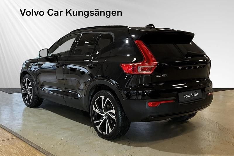 Begagnad Volvo XC40 R-Design 165 HK (121 kW) 2021 Svart SUV