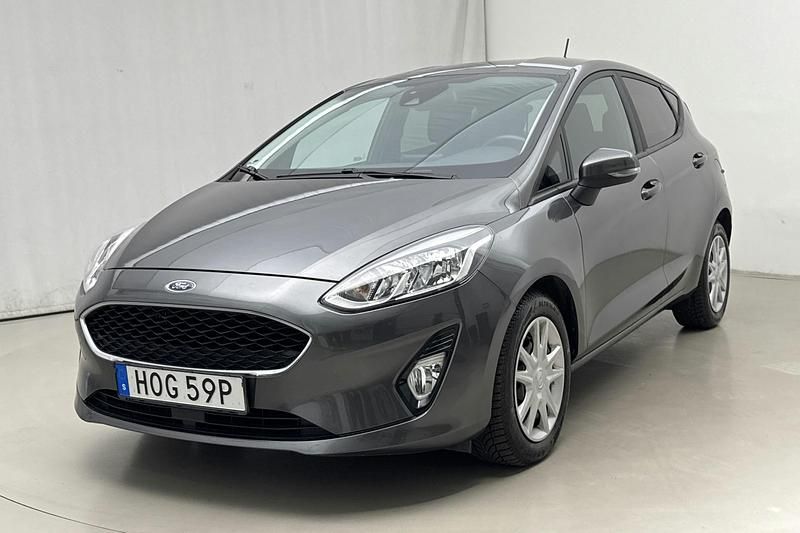Grå Begagnad 2019 Ford Fiesta Trend+ Halvkombi | 149 900 kr - Bild 1/4