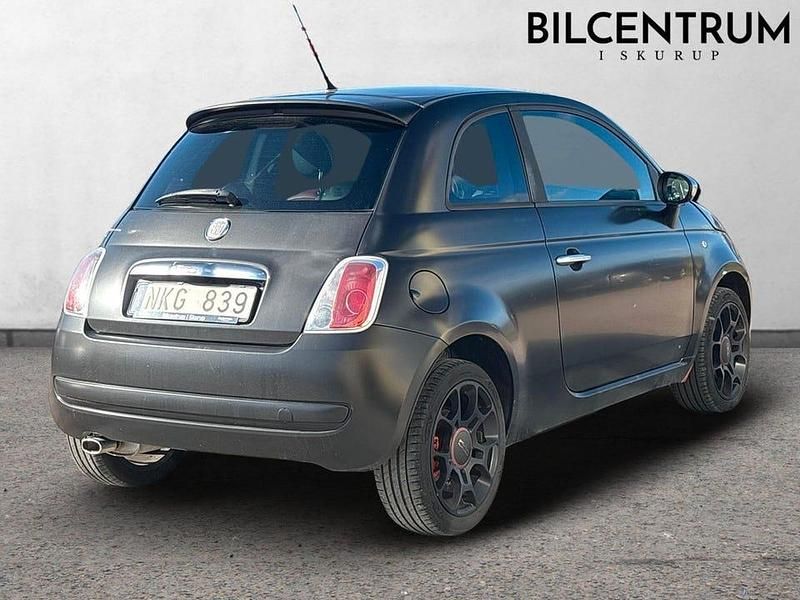 Begagnad Fiat 500 101 HK (74 kW) 2011 Svart (svart metallic) Halvkombi