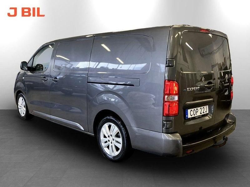 Begagnad Peugeot e-Expert 100 kW (136 HK) 2022 Grå Van