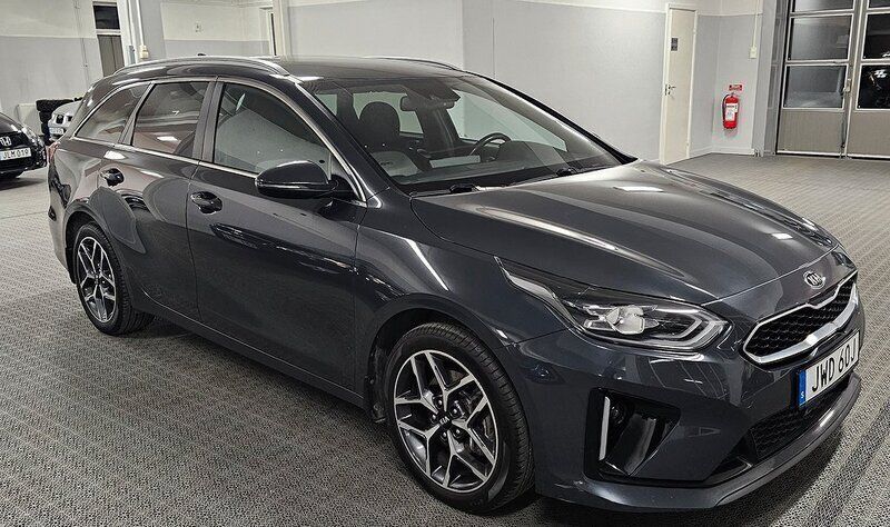 Grå Begagnad 2020 Kia Ceed Sportswagon GT-Line Kombi | 219 900 kr (Lite dyr) - Bild 1/4