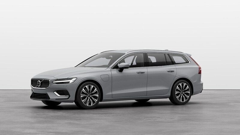 Grå Ny 2024 Volvo V60 Plus Kombi | 564 900 kr - Bild 1/4