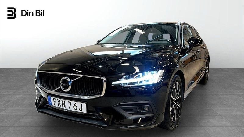 Svart Begagnad 2021 Volvo V60 Momentum Kombi | 309 900 kr (Bra pris) - Bild 1/4