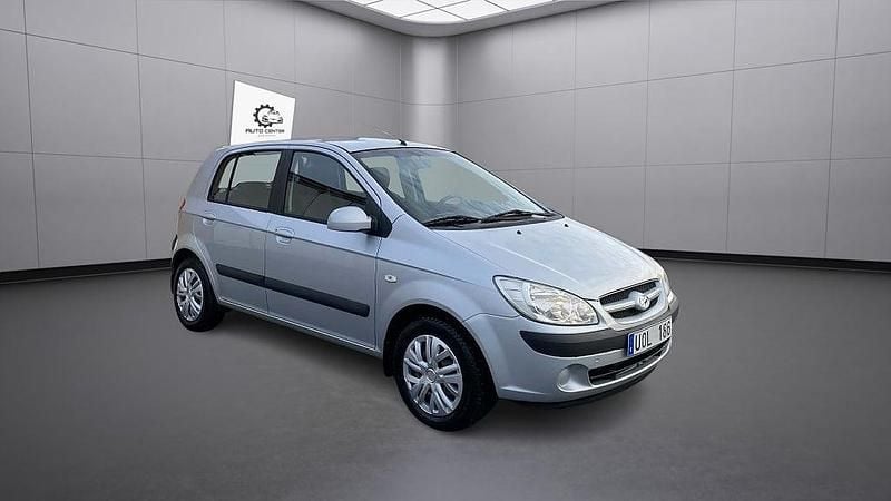 Begagnad Hyundai Getz 88 HK (64 kW) 2006 Silver Halvkombi