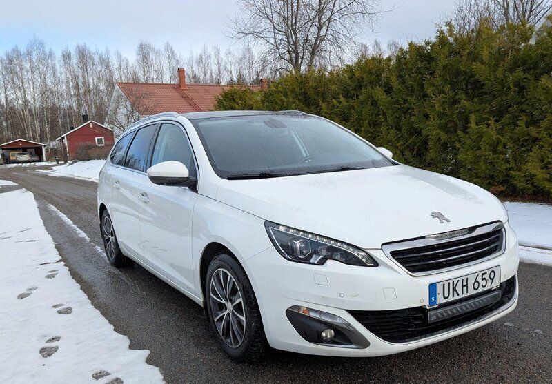 Vit Begagnad 2015 Peugeot 308 Kombi | 80 000 kr (Marknadspris) - Bild 1/4