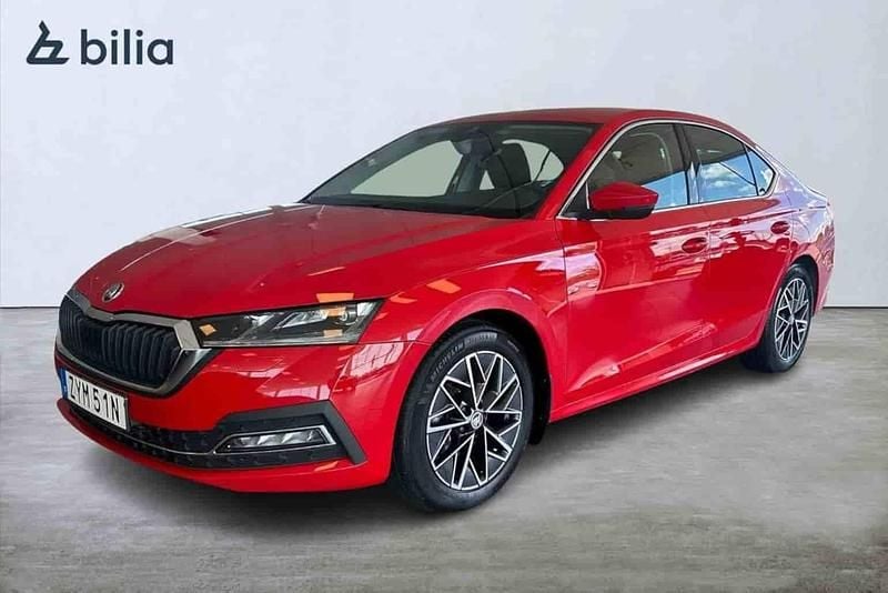 Röd Begagnad 2021 Skoda Octavia Halvkombi | 209 900 kr - Bild 1/1