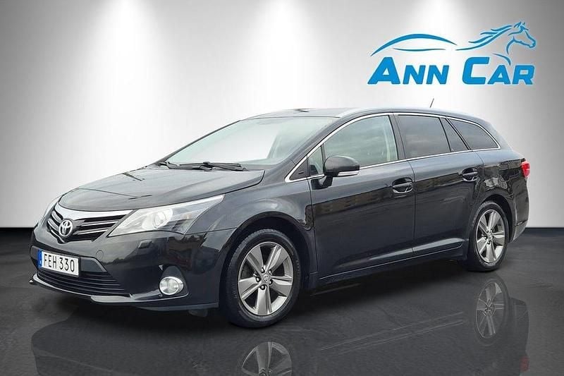 Begagnad Toyota Avensis Edition 147 HK (108 kW) 2014 Svart Kombi