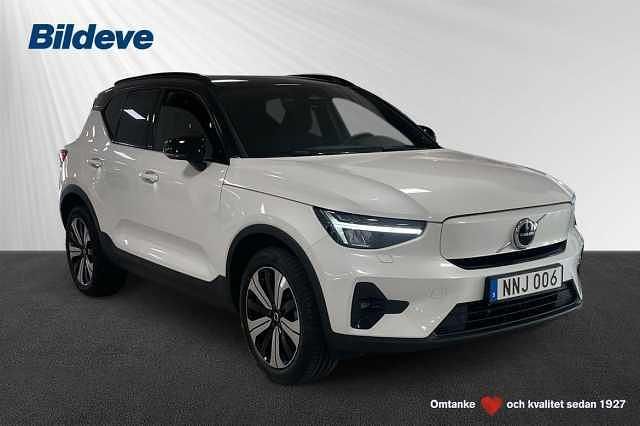 Vit Begagnad 2022 Volvo XC40 Plus SUV | 349 900 kr - Bild 1/4
