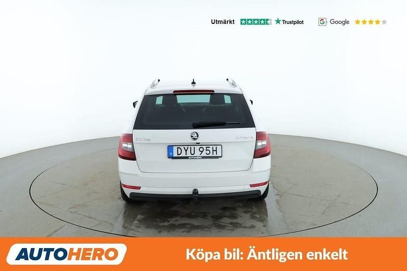 Begagnad Skoda Octavia Style 151 HK (111 kW) 2019 Vit Kombi