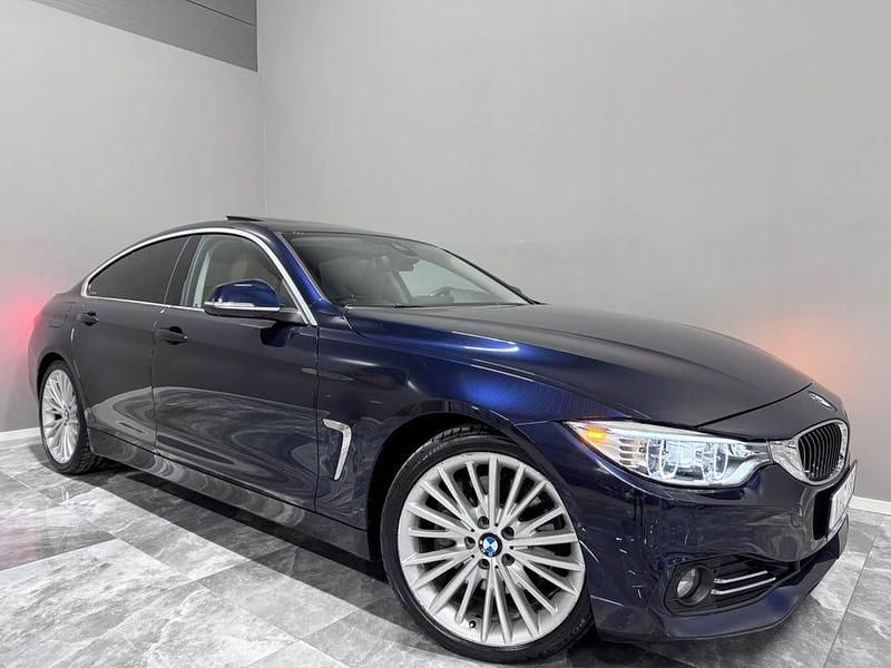 Mörkblå Begagnad 2015 BMW 435 Gran Coupé Sportkupé | 224 900 kr (Marknadspris) - Bild 1/4