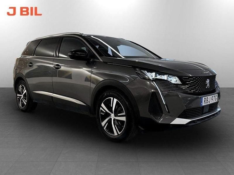 Grå Begagnad 2024 Peugeot 5008 GTi SUV | 329 900 kr (Marknadspris) - Bild 1/4