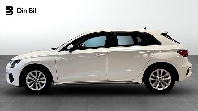 Begagnad Audi A3 Proline 150 HK (110 kW) 2023 Ibisvit Sedan